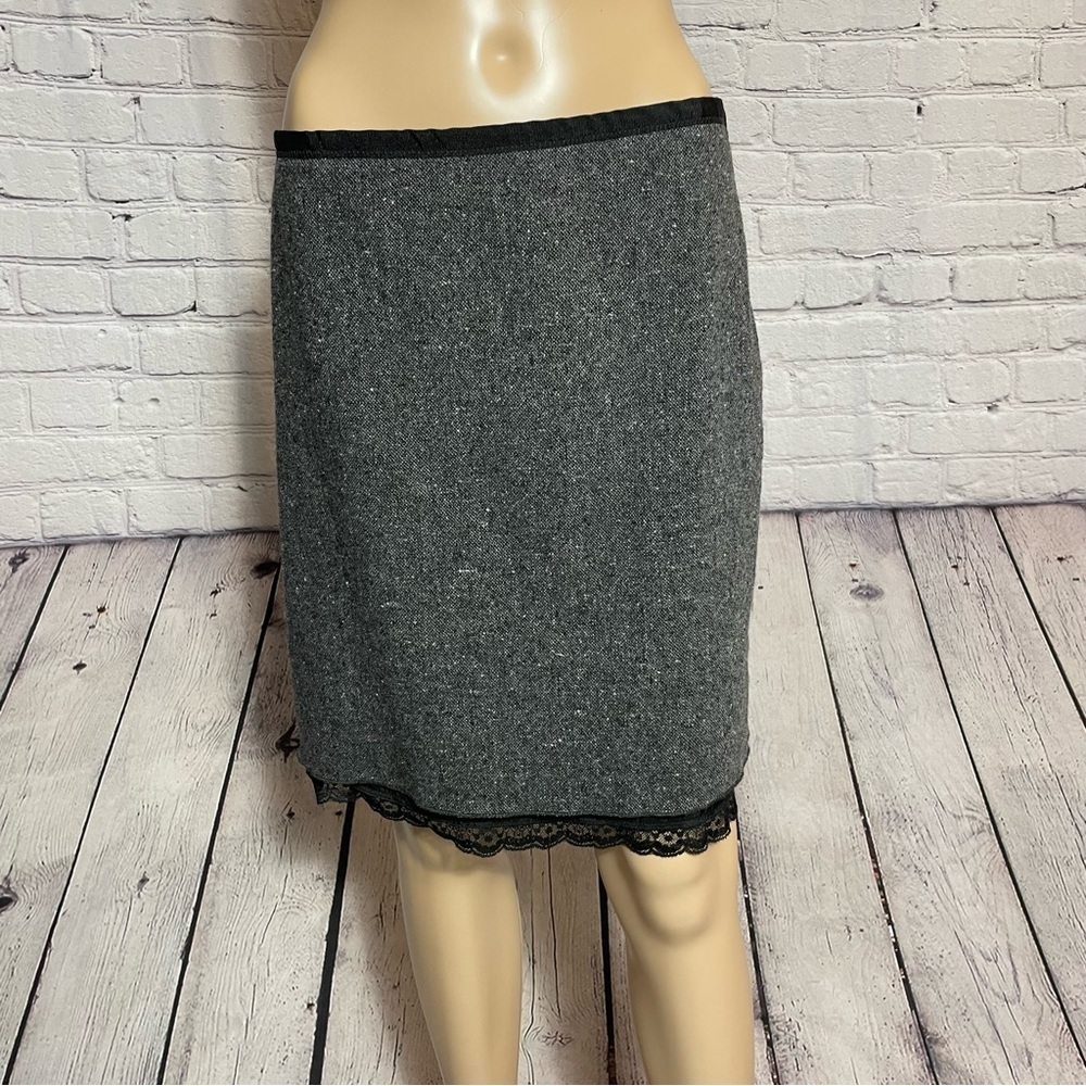United Colors of Benetton Grey Wool Mini Skirt With Lace Trim Size 46 IT US M
